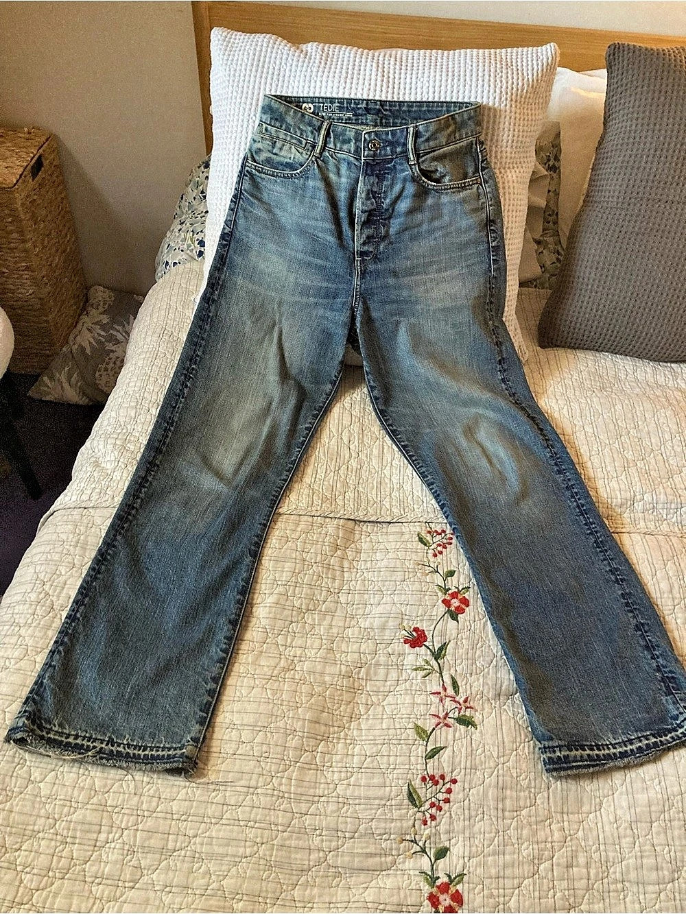 G Star jeans. Women’s. Tedie high waist. Based on Mod London style. Fits like 28